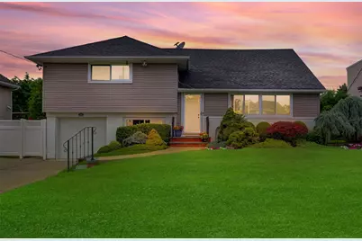 318 W Cortland Avenue, Oceanside, NY 11572 - Photo 1