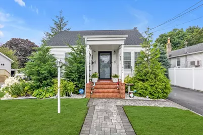 634 S 4th Street, Lindenhurst, NY 11757 - Photo 1