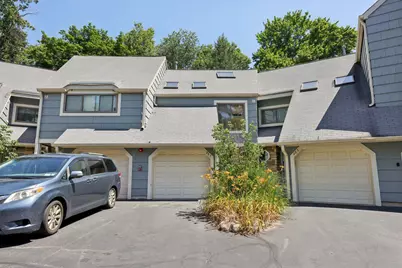 283 Treetop Circle, Nanuet, NY 10954 - Photo 1