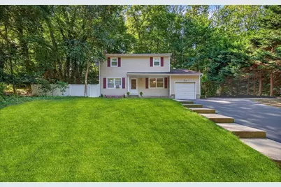 1152 N Country Road, Stony Brook, NY 11790 - Photo 1