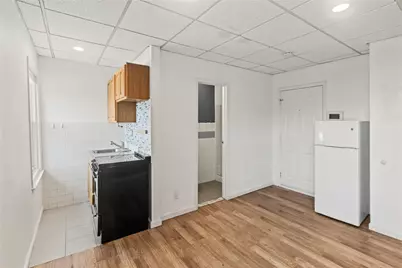 14 Bayville Avenue #3, Bayville, NY 11709 - Photo 1