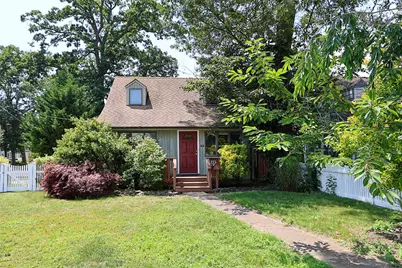 25 N Babylon Turnpike, Merrick, NY 11566 - Photo 1