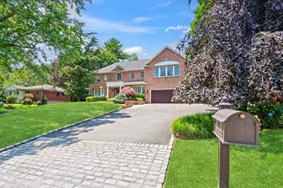 41 Hofstra Drive, Plainview, NY 11803 - Photo 1