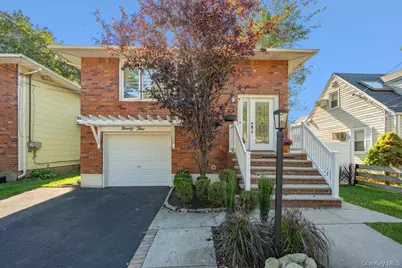 95 Foster Avenue, Valley Stream, NY 11580 - Photo 1