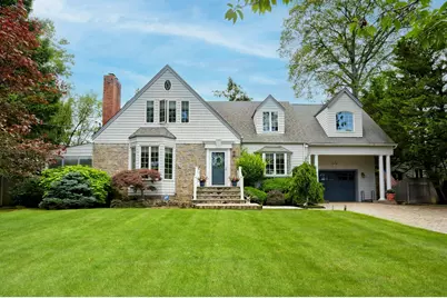 9 Seneca Street E, Massapequa, NY 11758 - Photo 1