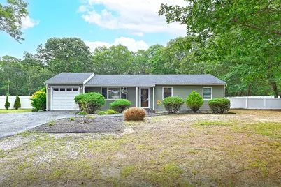 152 E Woodside Avenue, Patchogue, NY 11772 - Photo 1