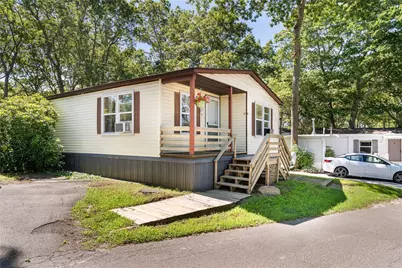 229 W Montauk Highway #10, Hampton Bays, NY 11946 - Photo 1