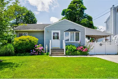 465 N Monroe Avenue, Lindenhurst, NY 11757 - Photo 1