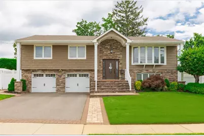 11 Larch Lane, Massapequa Park, NY 11762 - Photo 1