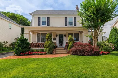 8 Windsor Place, Lynbrook, NY 11563 - Photo 1