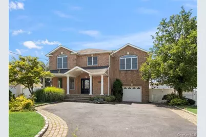 70 S Crescent Drive, Farmingdale, NY 11735 - Photo 1