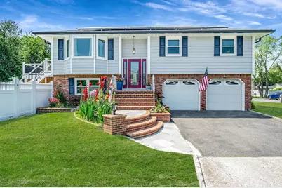 6 Holly Road, Oakdale, NY 11769 - Photo 1