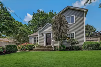 95 Kelsey Avenue, Huntington Station, NY 11746 - Photo 1