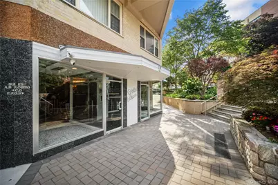 12 Old Mamaroneck Road #7P, White Plains, NY 10605 - Photo 1