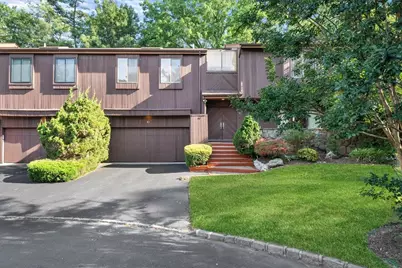 10 Morley Court, Albertson, NY 11507 - Photo 1