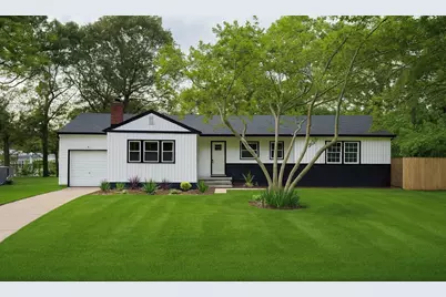 39 Chestnut Street, Central Islip, NY 11722 - Photo 1