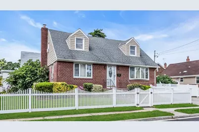 160 Green Street, Valley Stream, NY 11580 - Photo 1