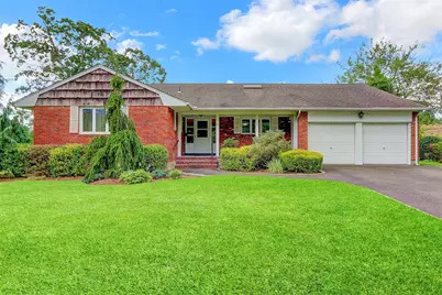 38 Park Drive E, Syosset, NY 11791 - Photo 1