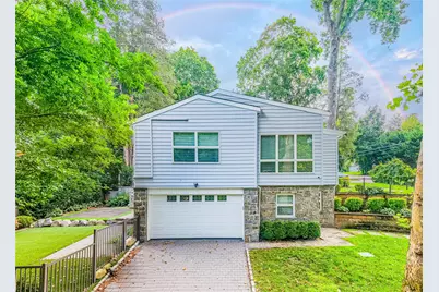 10 Briarfield Drive, Great Neck, NY 11020 - Photo 1