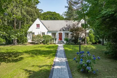 20 Pine Avenue, Huntington Station, NY 11746 - Photo 1