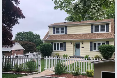 678 Bellevue Avenue N, Yonkers, NY 10703 - Photo 1