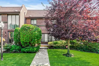 48 Chestnut Hill, Roslyn, NY 11576 - Photo 1