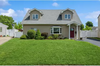 15 Budd Court, Bethpage, NY 11714 - Photo 1