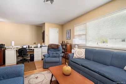 1 Atlantic Avenue #28, Farmingdale, NY 11735 - Photo 6