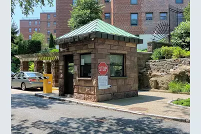 171 Pearsall Drive #5G, Mount Vernon, NY 10552 - Photo 1