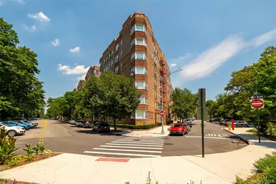 601 Pelham Parkway N #514, Bronx, NY 10467 - Photo 1