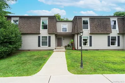 19 B Stout Court #B, Poughkeepsie, NY 12603 - Photo 1