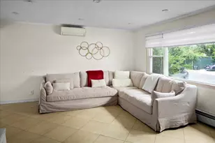 559 Arlington Pl, Cedarhurst, NY 11516 - Photo 4