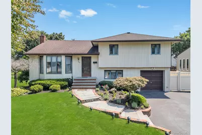 47 Country Drive, Plainview, NY 11803 - Photo 1