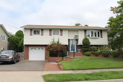 215 N Syracuse Avenue, Massapequa, NY 11758 - Photo 1