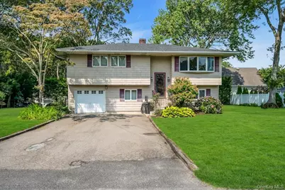 174 Division Avenue, Blue Point, NY 11715 - Photo 1