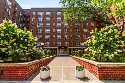 1 Sadore Lane #4T, Yonkers, NY 10710 - Photo 1