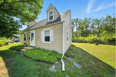 242 1/2 W Main Street, Middletown, NY 10940 - Photo 1