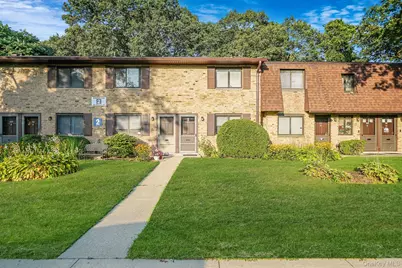 185 Newbrook #185, Bay Shore, NY 11706 - Photo 1