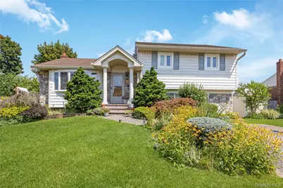 9 Cheryl Lane N, Farmingdale, NY 11735 - Photo 1