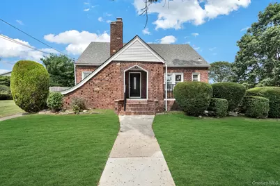 25 Walnut Avenue, Farmingdale, NY 11735 - Photo 1