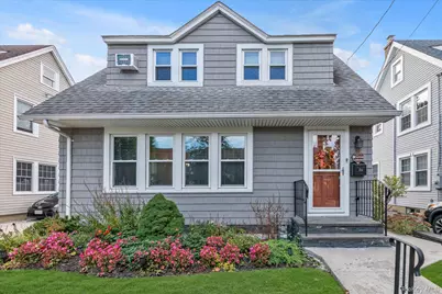 154 Park Avenue, Williston Park, NY 11596 - Photo 1