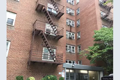 66-10 149 St #3C, Flushing, NY 11367 - Photo 1