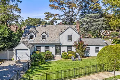 411 Demott Avenue, Rockville Centre, NY 11570 - Photo 1