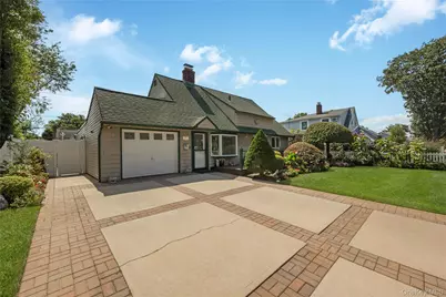 315 Red Maple Drive S, Wantagh, NY 11793 - Photo 1