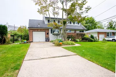 4 Andam Way, Saint James, NY 11780 - Photo 1