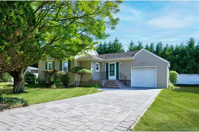 28 Reeves Avenue, Farmingdale, NY 11735 - Photo 1