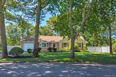 20 Sandpiper Lane, Coram, NY 11727 - Photo 1