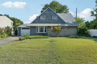 107 Ball Park Lane, Hicksville, NY 11801 - Photo 1