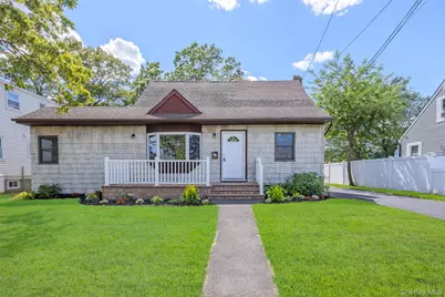 196 S Broome Avenue, Lindenhurst, NY 11757 - Photo 1