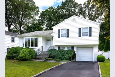 305 Hornidge Road, Mamaroneck, NY 10543 - Photo 1